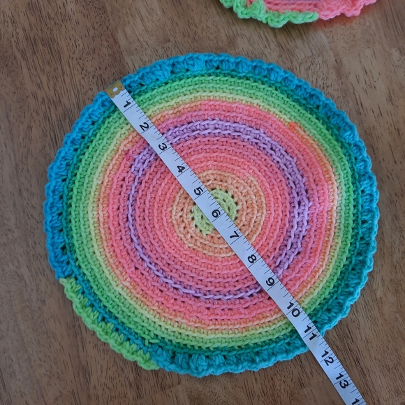 Colourful Neon Round Knit Table Doilies - Picture 7 of 10